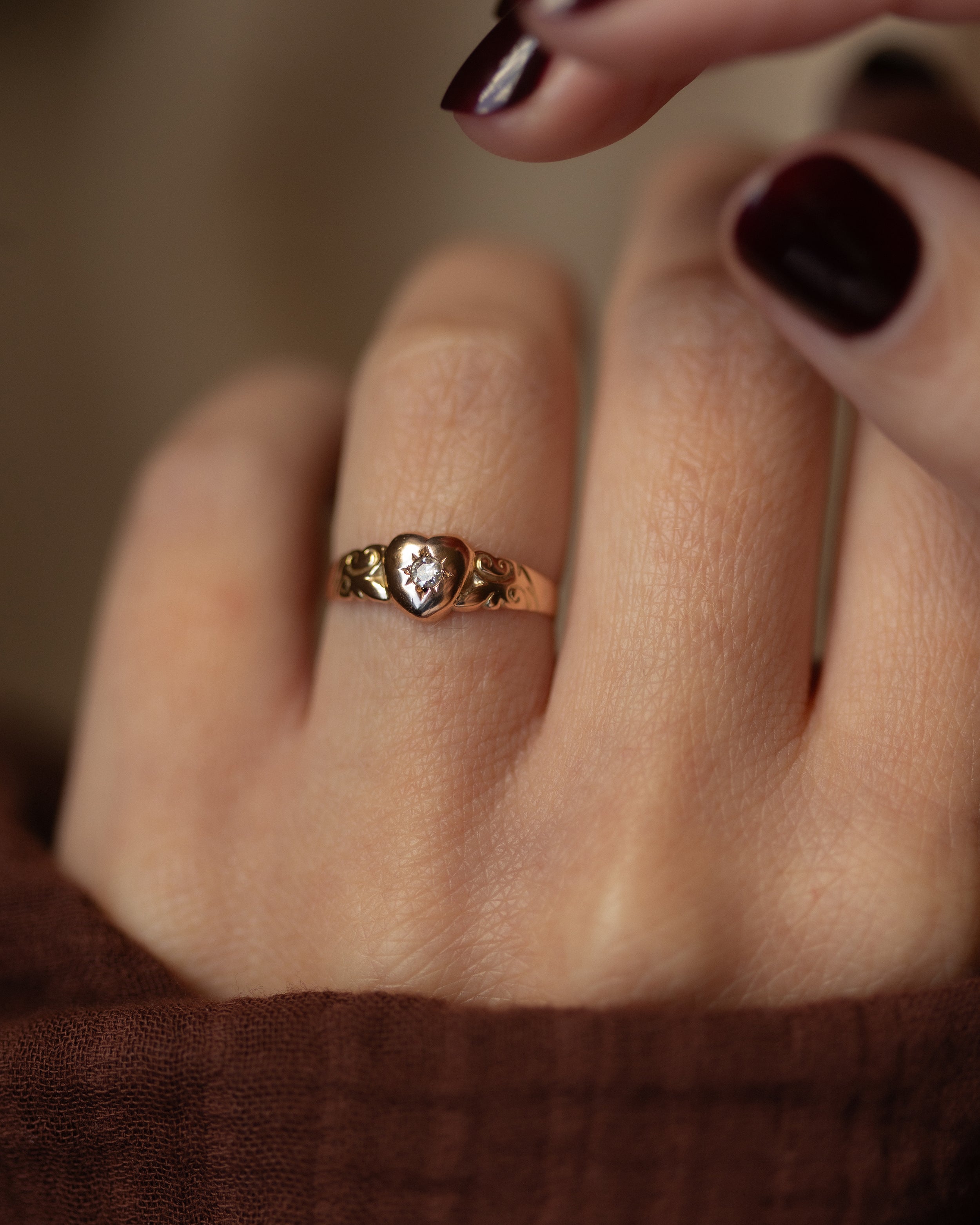 Image of Diana 1900 Antique 9ct Gold Heart-Shaped Diamond Ring