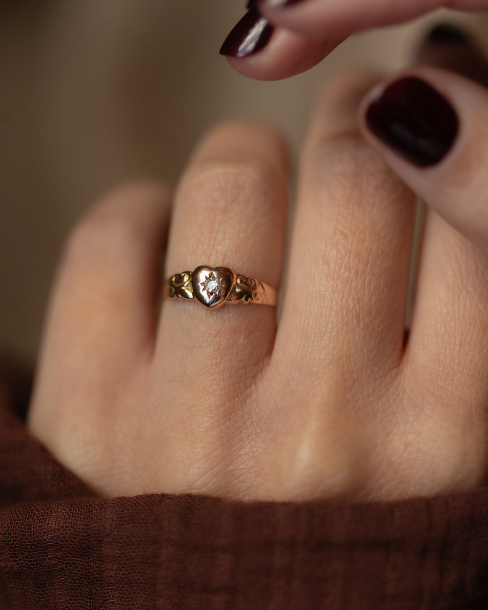 Diana 1900 Antique 9ct Gold Heart-Shaped Diamond Ring