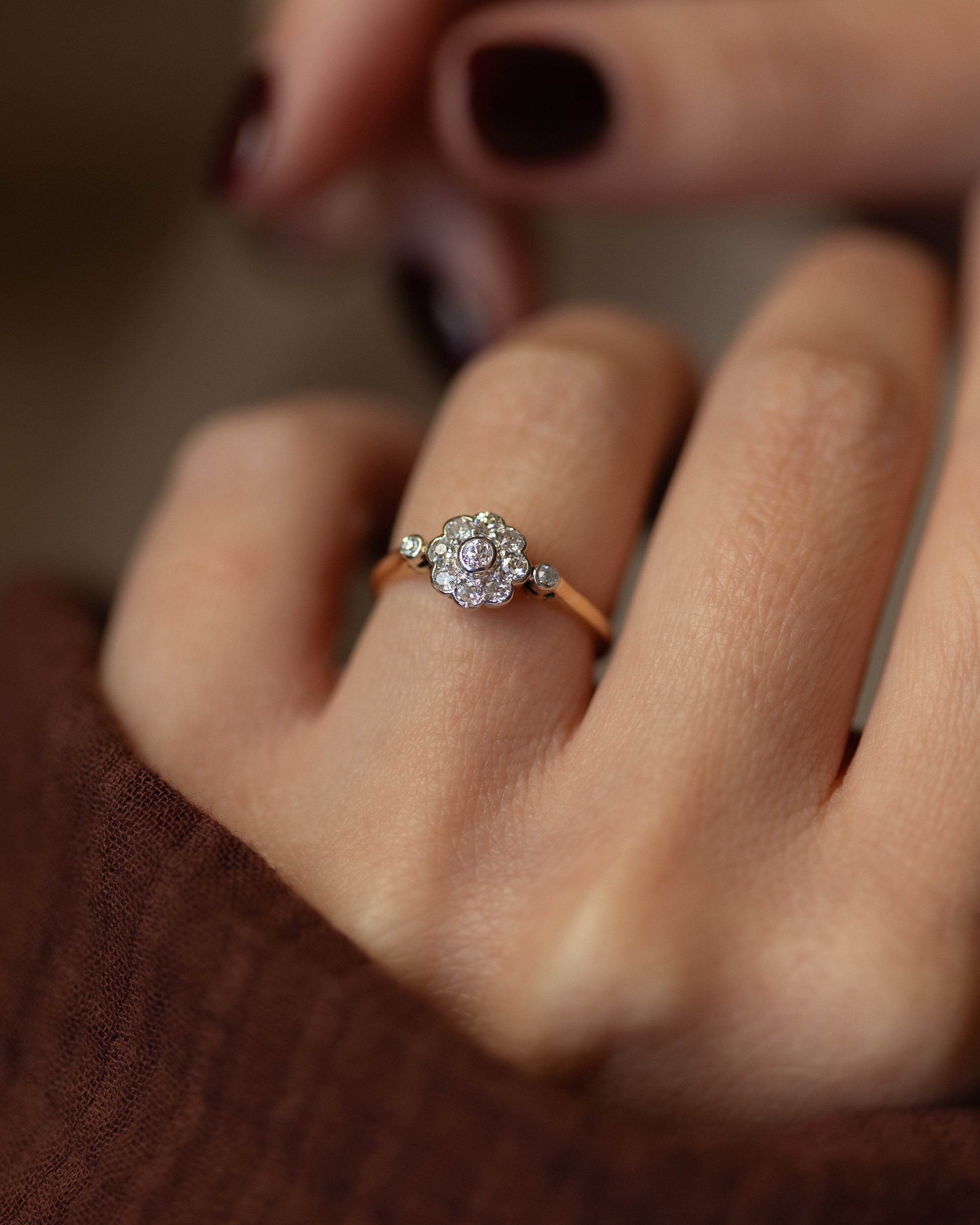Image of Frida Antique 18ct Gold Diamond Daisy Cluster Ring