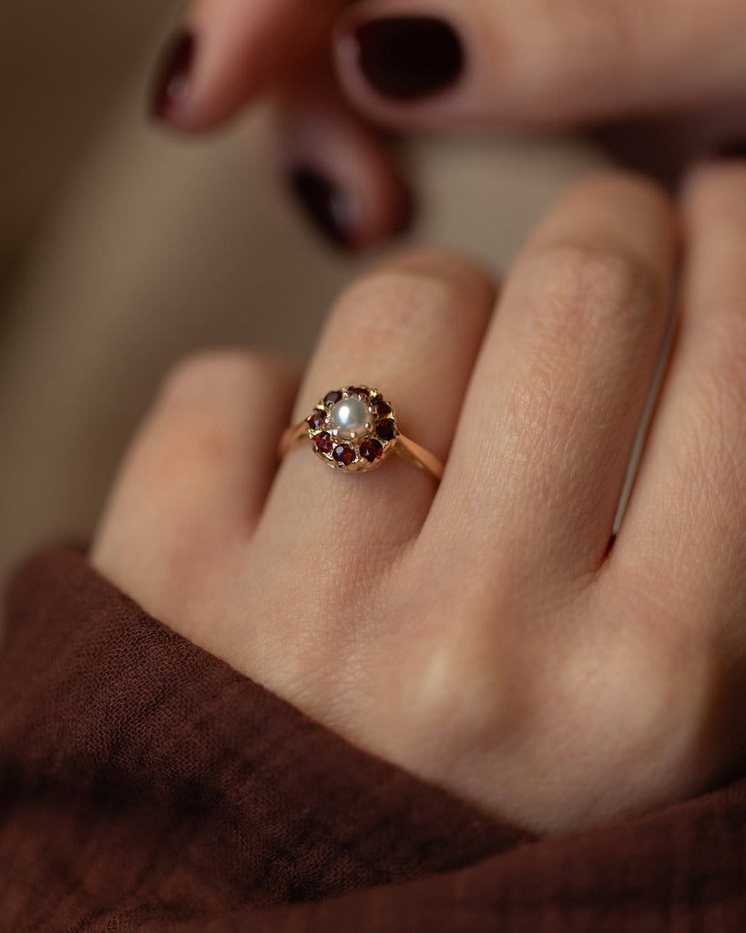 Lauretta 1980 Vintage 9ct Gold Pearl & Garnet Cluster Ring