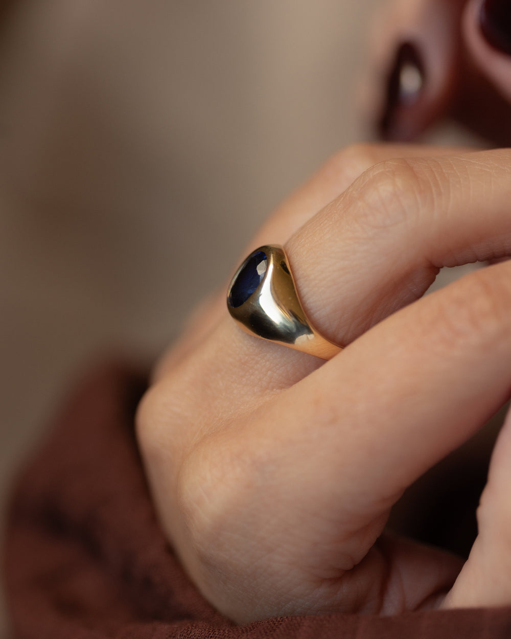Colette Vintage 9ct Gold Single Stone Sapphire Signet Ring