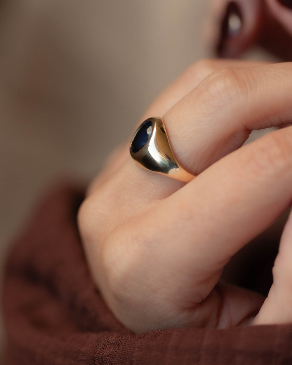 Colette Vintage 9ct Gold Single Stone Sapphire Signet Ring