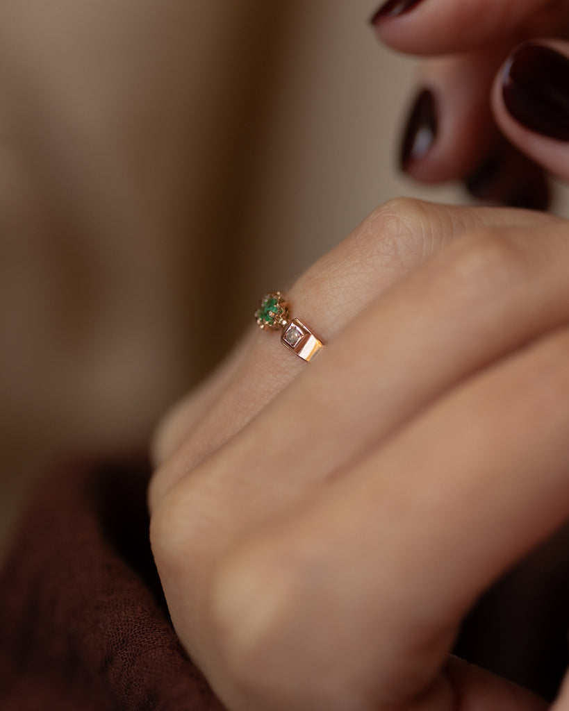 Élodie Antique 18ct Gold Emerald & Diamond Trilogy Ring