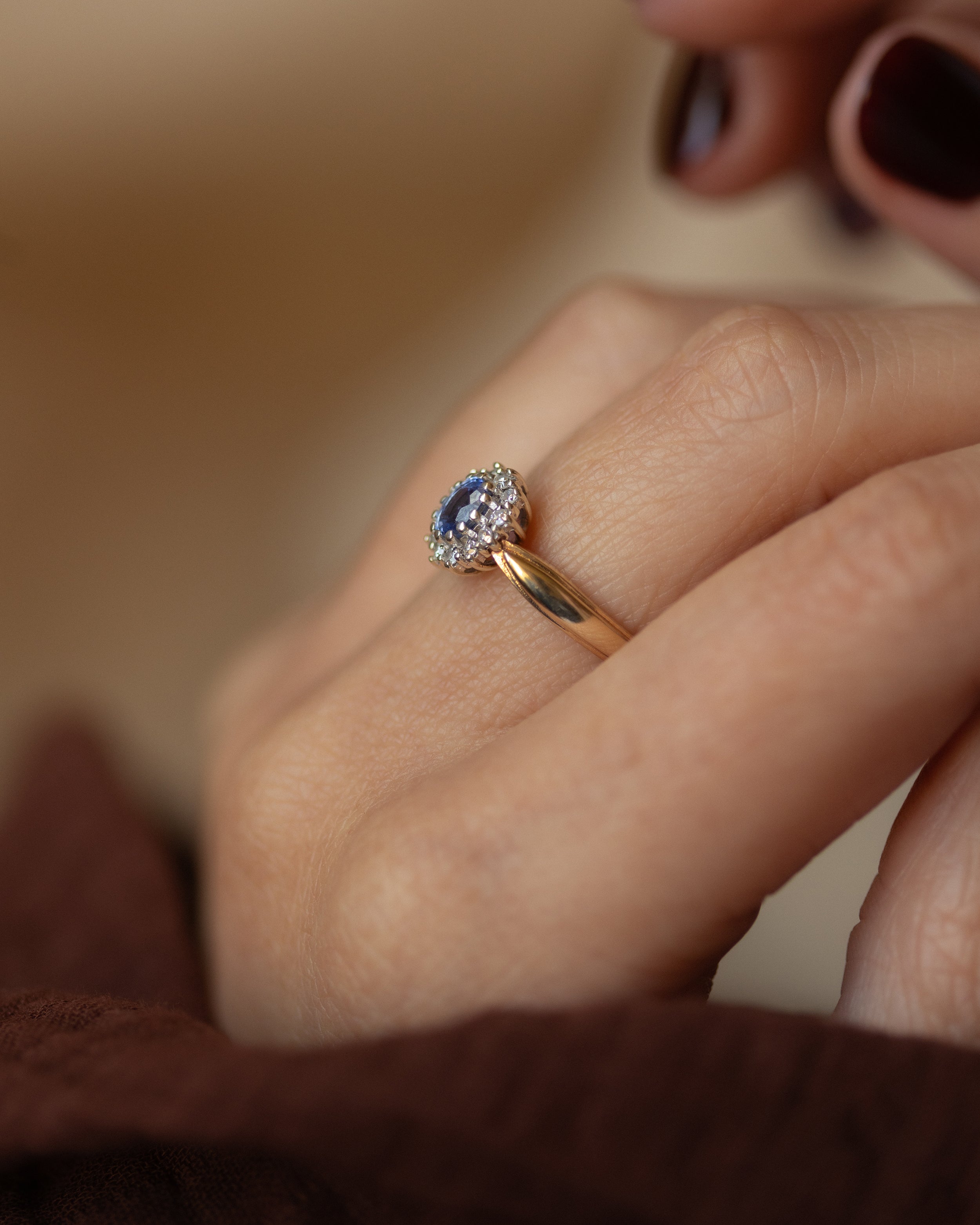Flora 1990 Vintage 9ct Gold Sapphire & Diamond Cluster Ring
