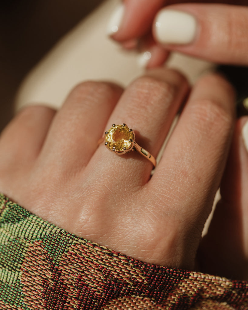 Faye Vintage 18ct Gold Citrine Single Stone Ring
