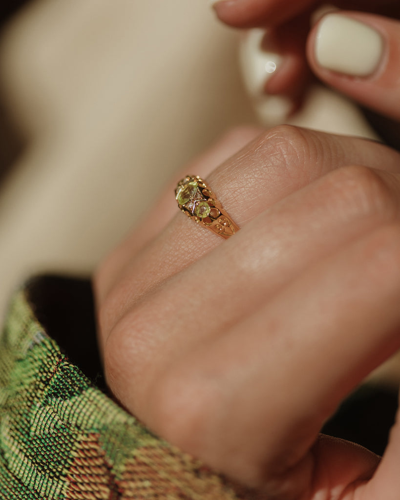 Catherine Vintage 18ct Gold Peridot & Diamond Seven Stone Ring