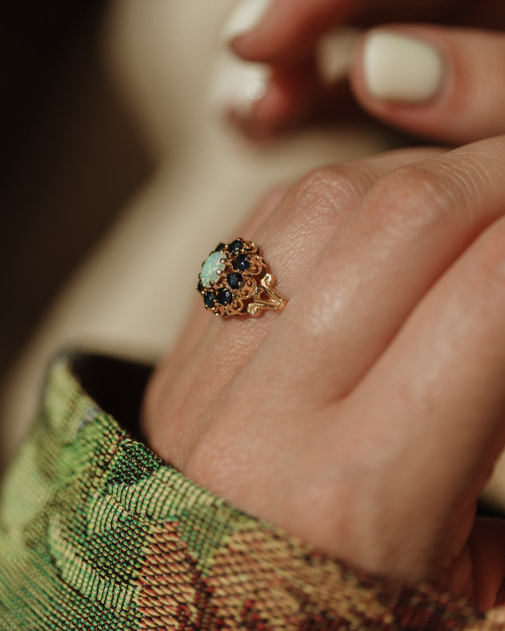 Annie 1973 Vintage 9ct Gold Opal & Sapphire Cluster Ring