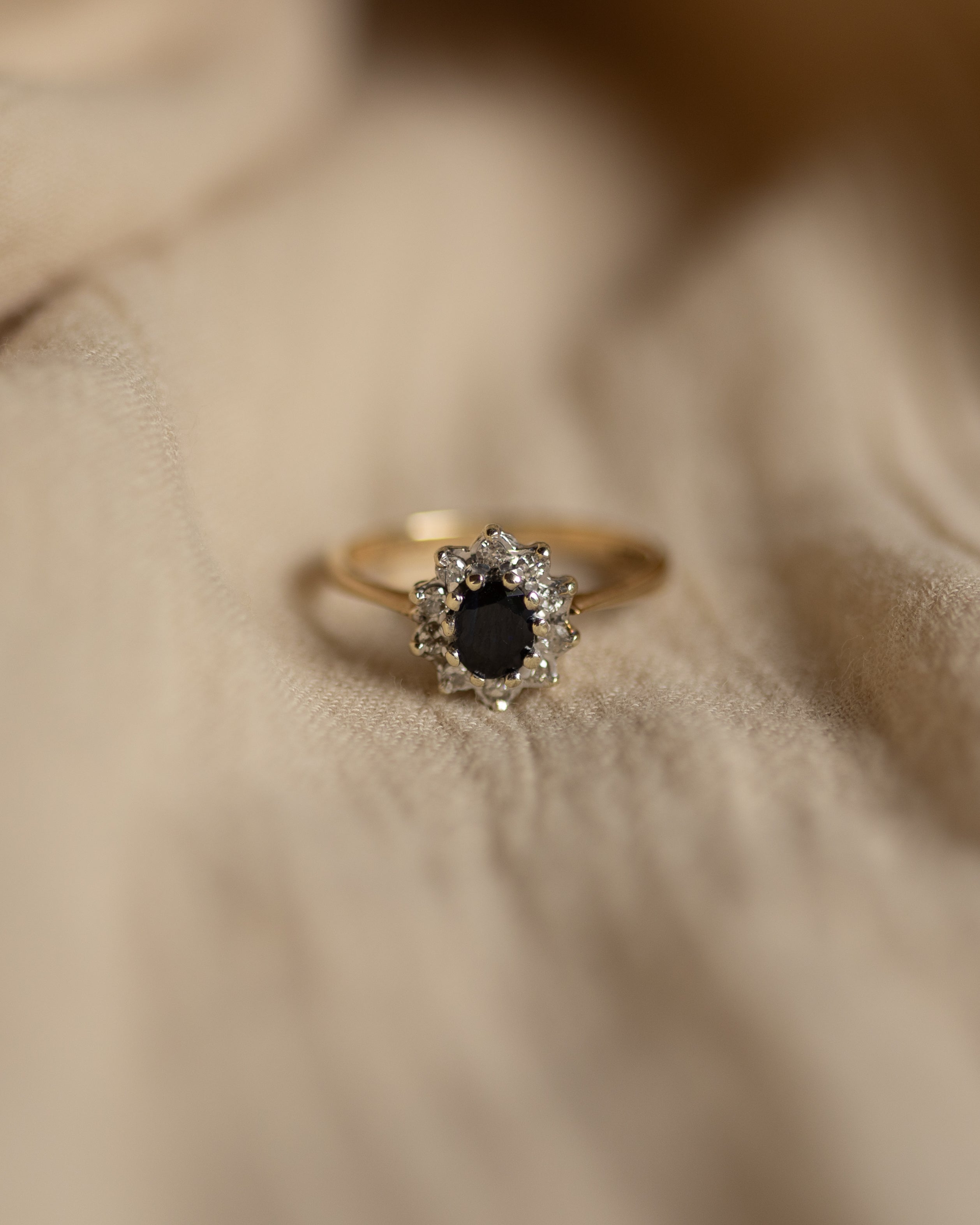 Meredith 1978 Vintage 9ct Gold Sapphire & Diamond Cluster Ring