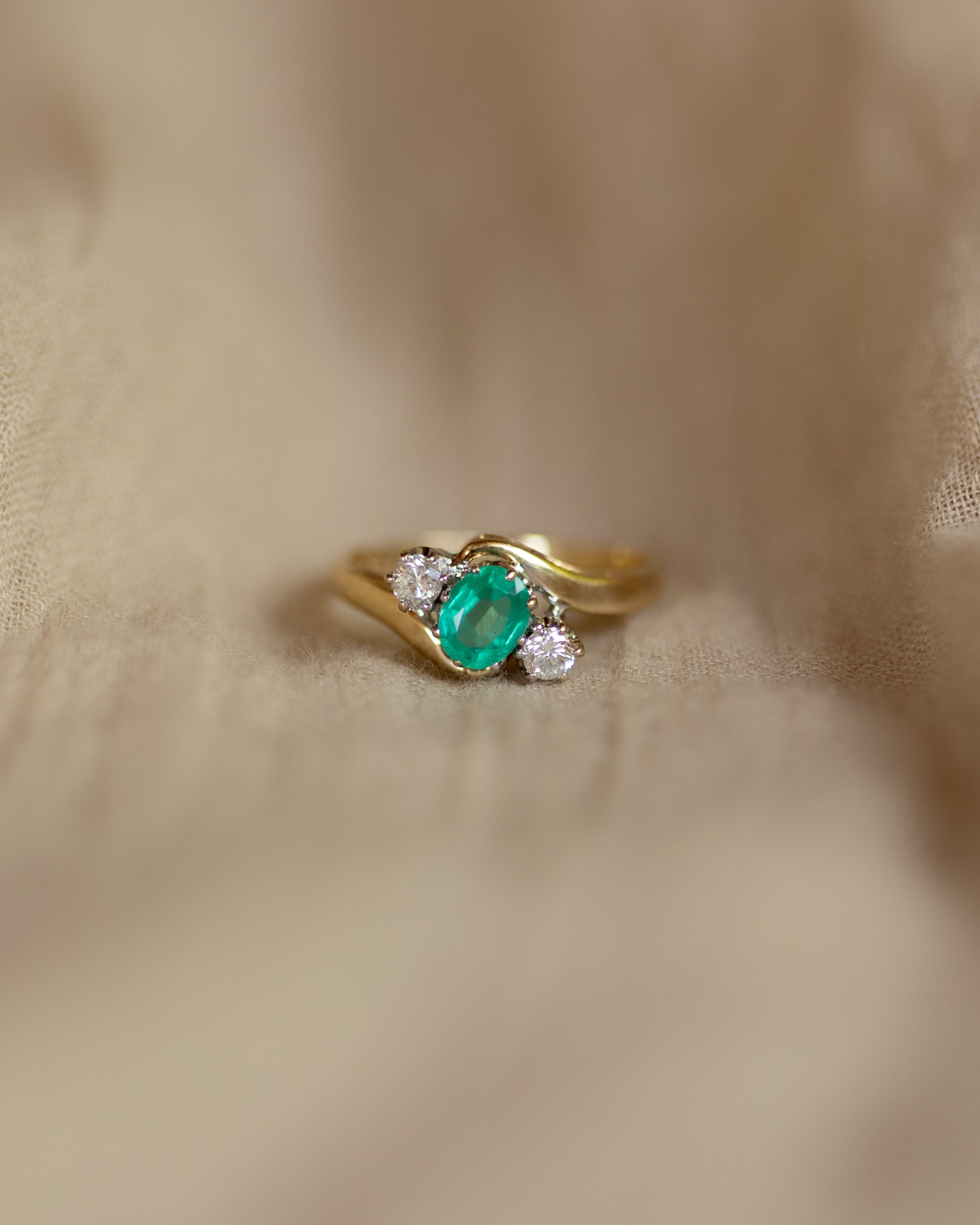 Image of Quinn 1993 Vintage 9ct Gold Emerald & Diamond Trilogy Ring