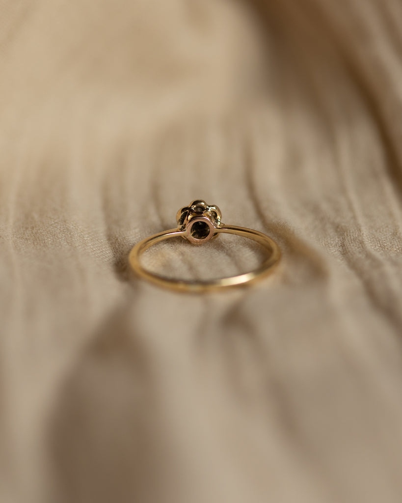 Isolde Antique 18ct Gold Diamond Daisy Cluster Ring