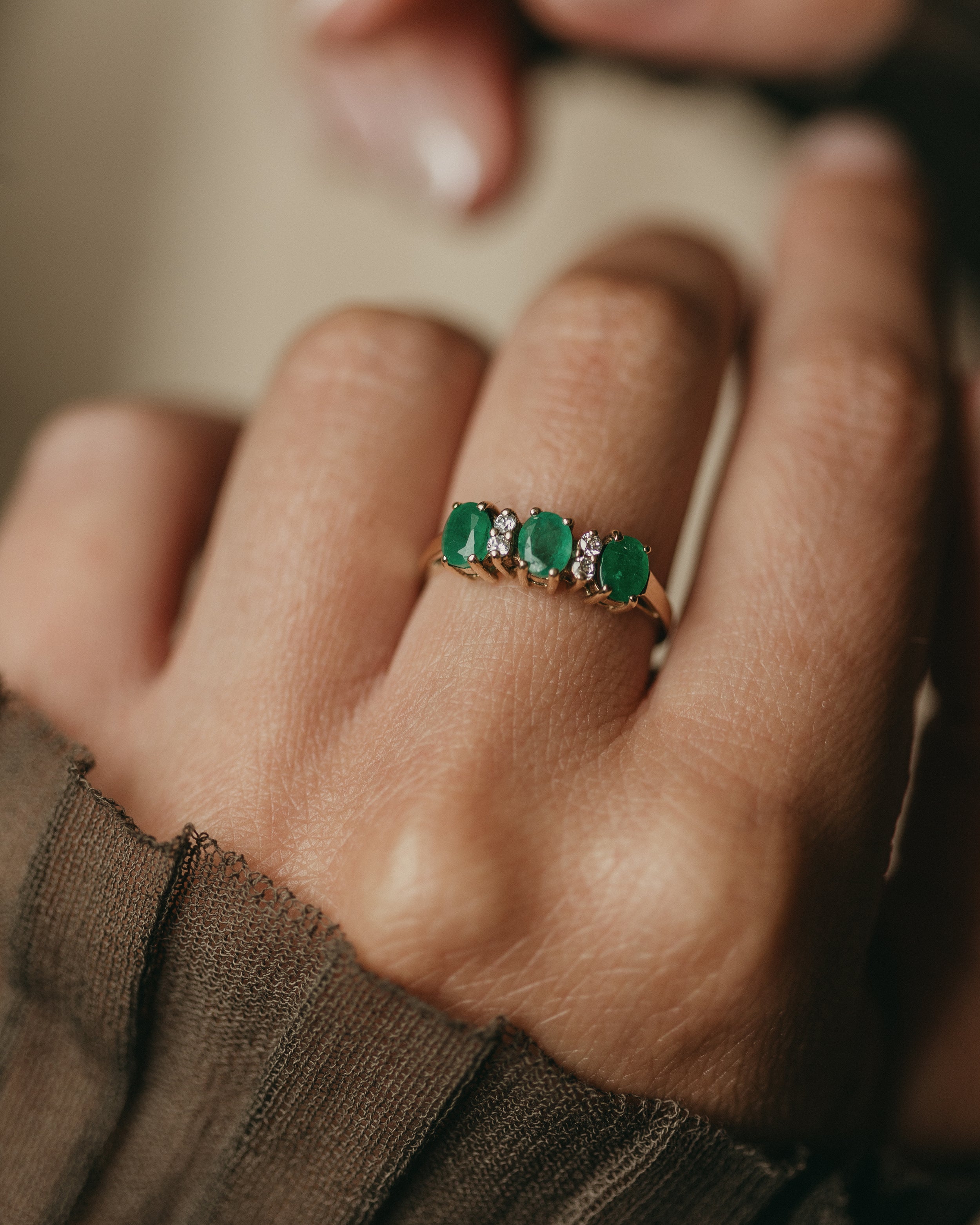 Image of Loretta Vintage 9ct Gold Emerald & Diamond Seven Stone Ring