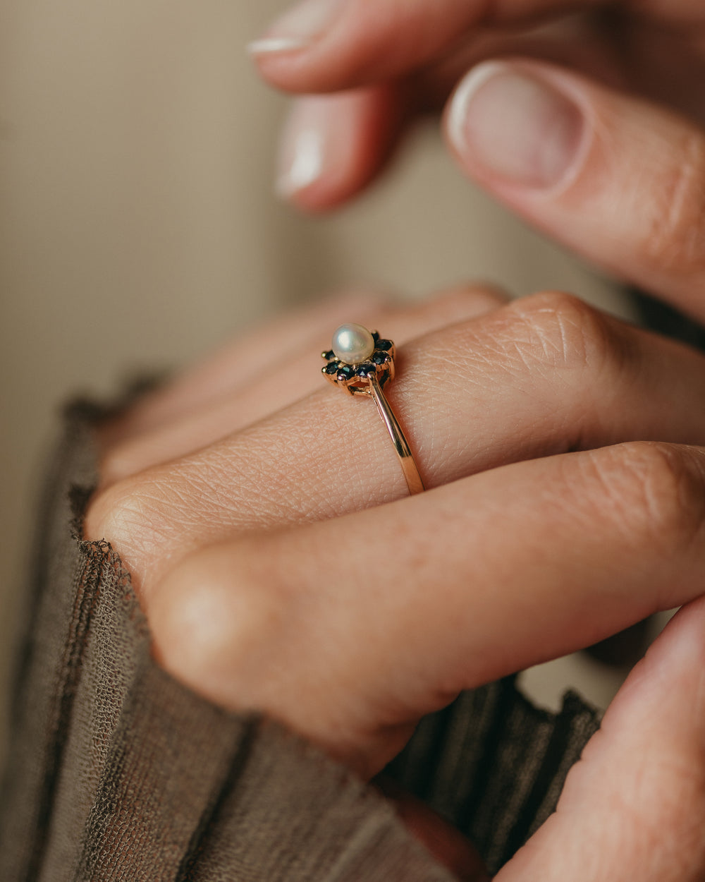 Gertie 1983 Vintage 9ct Gold Pearl & Sapphire Cluster Ring