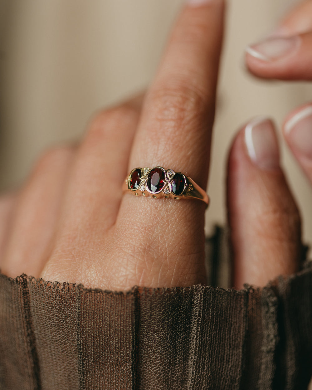 Winona 1989 Vintage 9ct Gold Garnet & Diamond Trilogy Ring