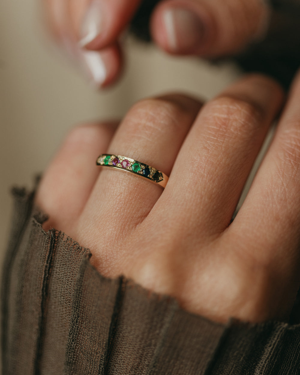 Joan 1990 Vintage 9ct Gold Dearest Acrostic Half Eternity Ring