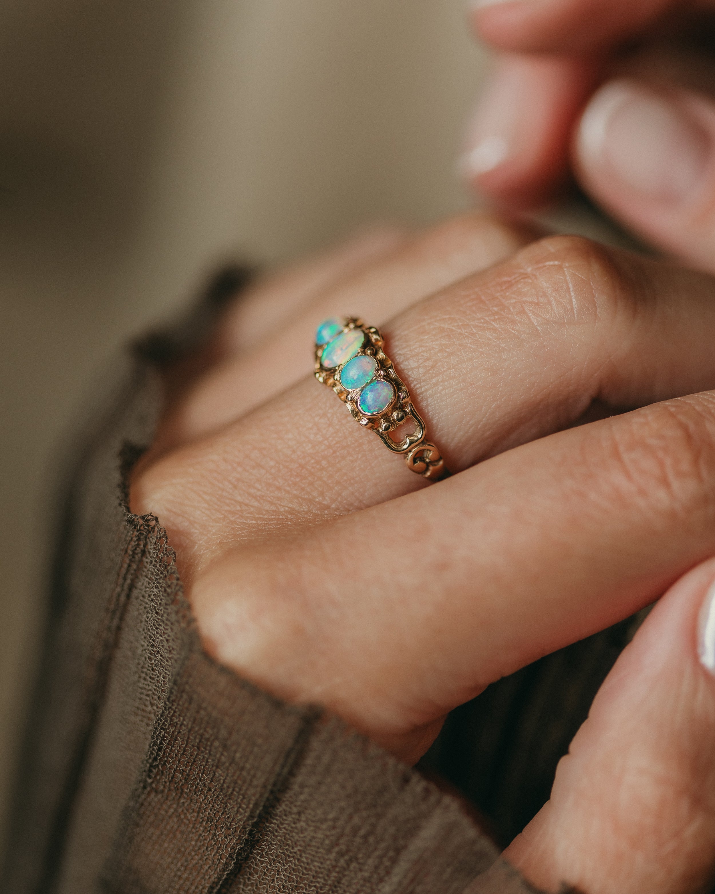 Daisy Vintage 9ct Gold Opal Five Stone Ring