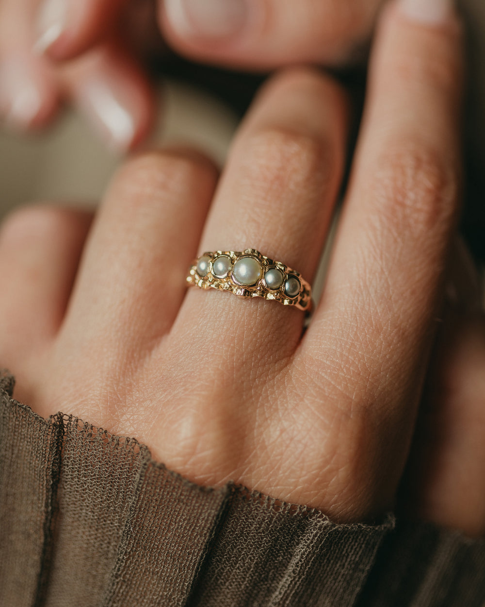 Annabelle 1968 Vintage 9ct Gold Five Stone Pearl Ring