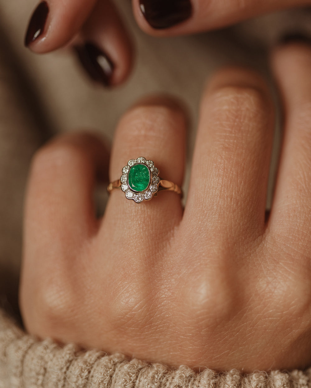 Corinne Vintage 18ct Gold Emerald & Diamond Flowerhead Cluster Ring
