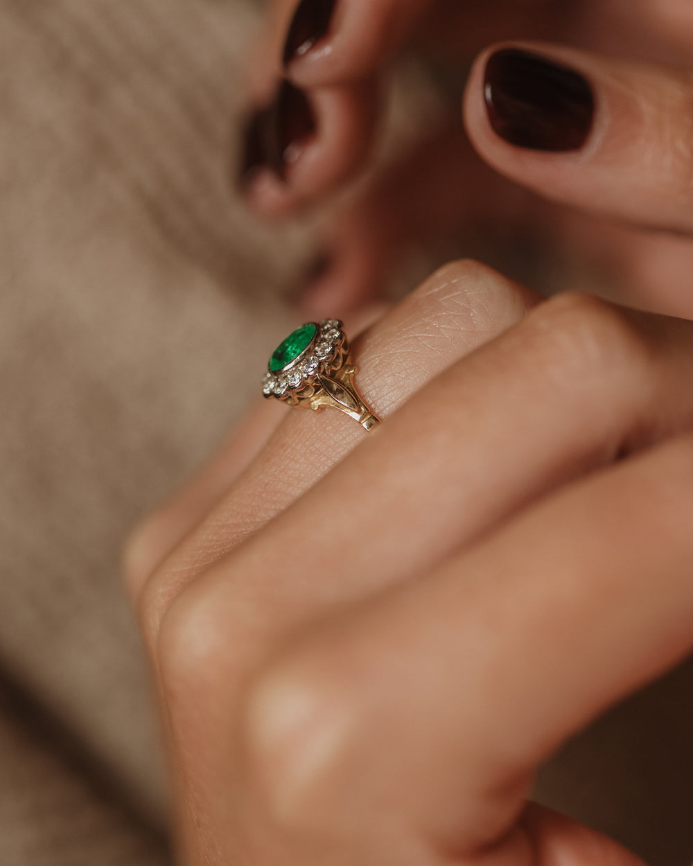 Corinne Vintage 18ct Gold Emerald & Diamond Flowerhead Cluster Ring