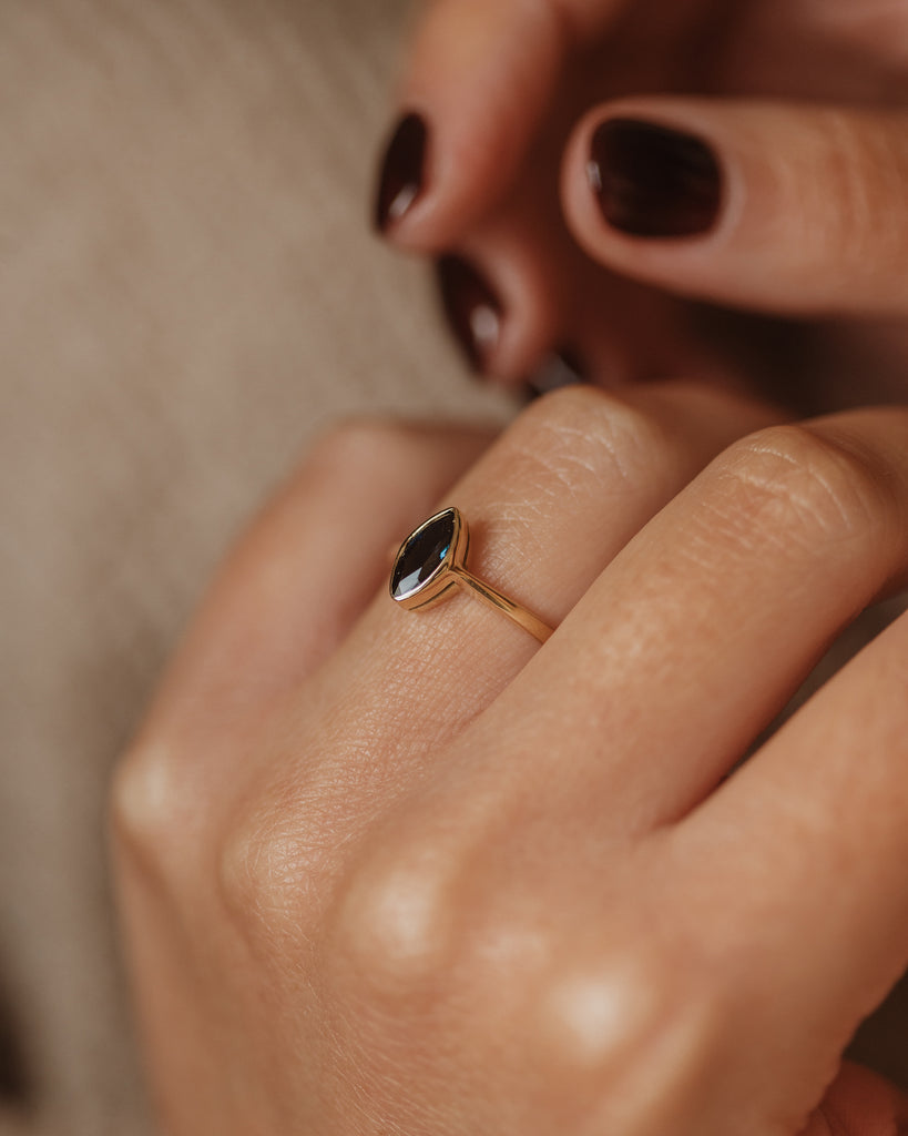Cora Vintage 14ct Gold Marquise Sapphire Single Stone Ring