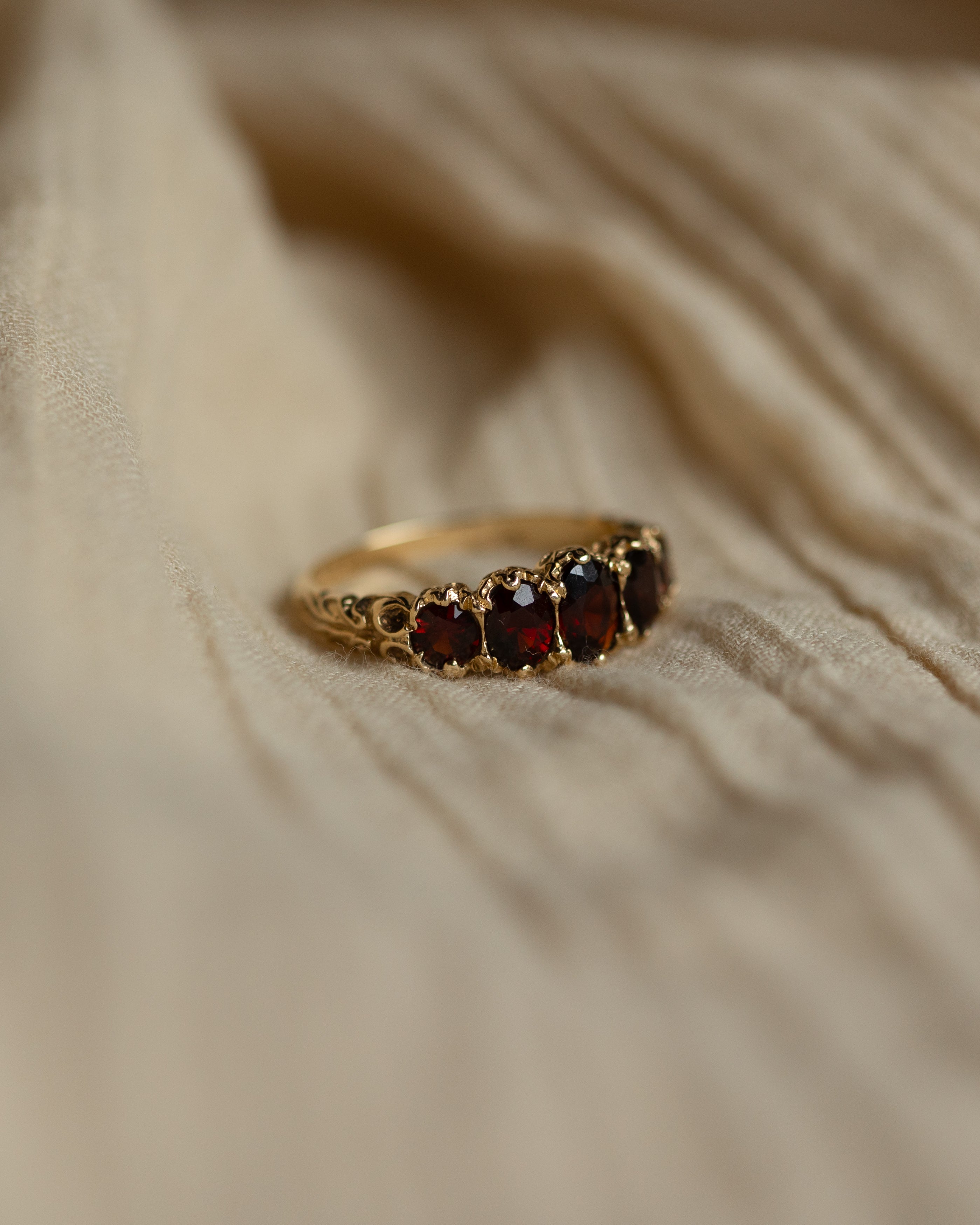Louella 1976 Vintage 9ct Gold Garnet Five Stone Ring