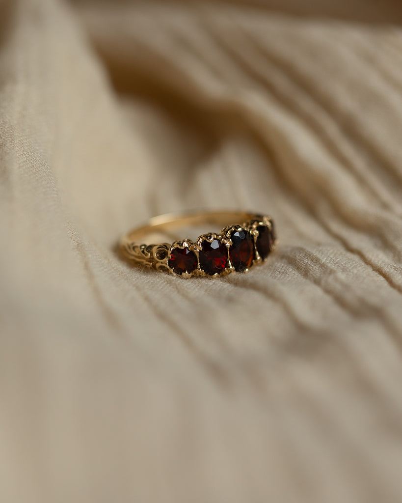 Louella 1976 Vintage 9ct Gold Garnet Five Stone Ring