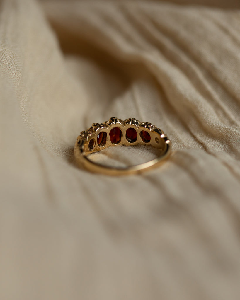 Louella 1976 Vintage 9ct Gold Garnet Five Stone Ring