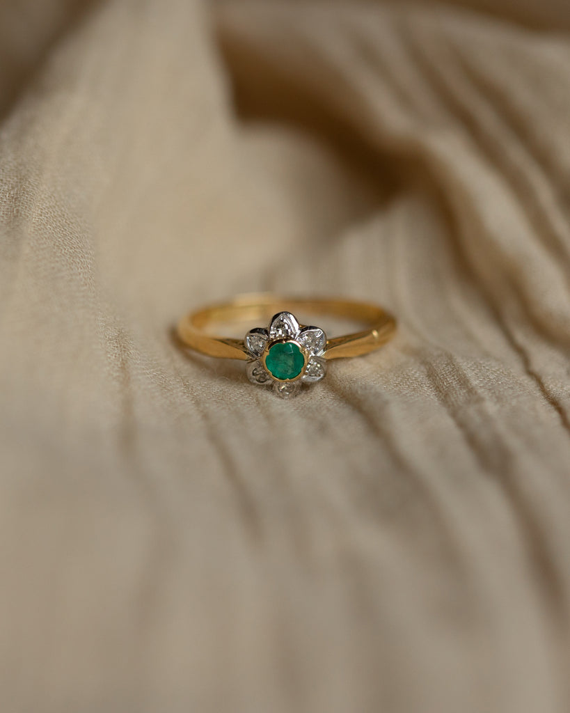 Corrine Vintage 18ct Gold Emerald & Diamond Daisy Cluster Ring