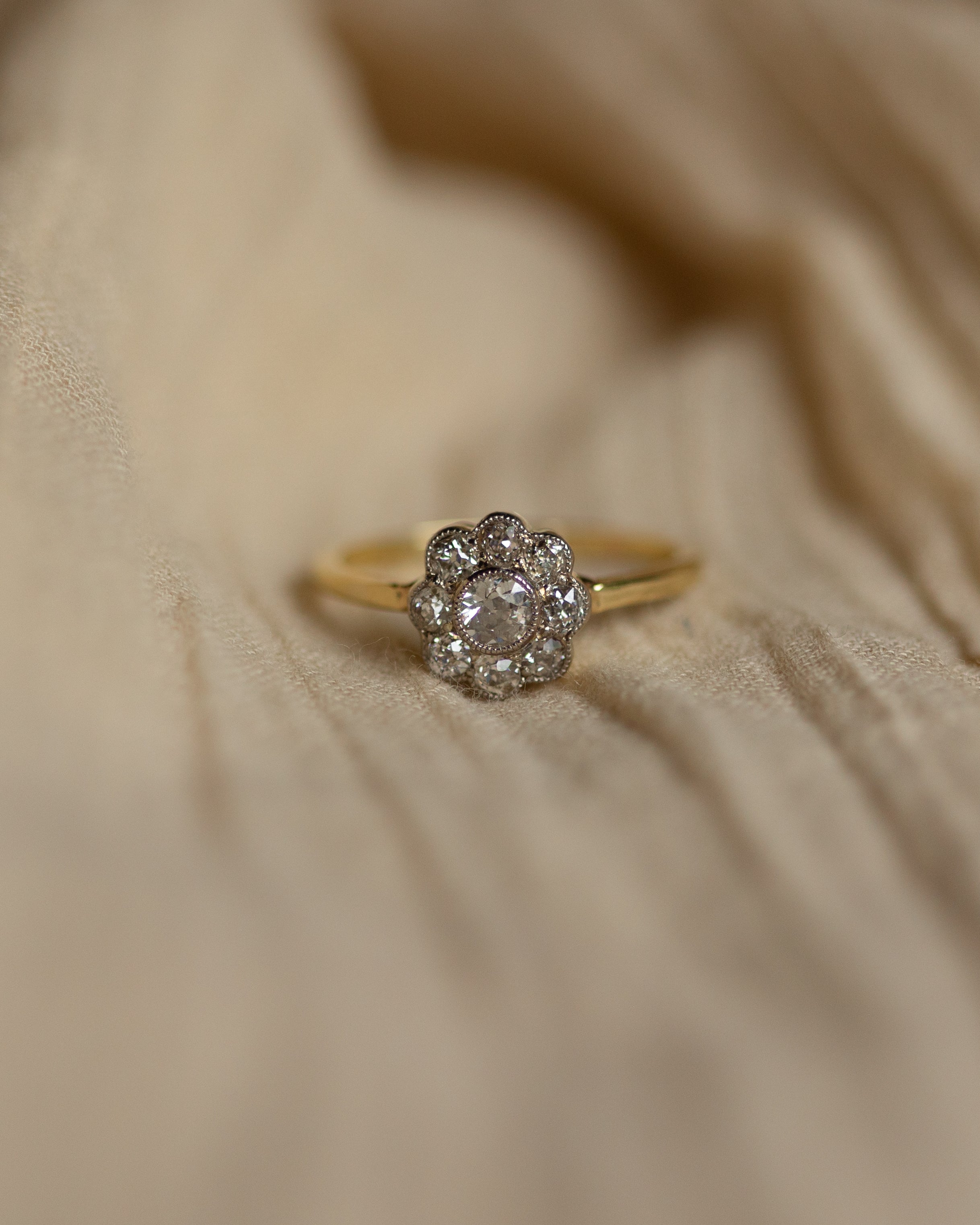 Serafina Antique 18ct Gold Diamond Daisy Cluster Ring