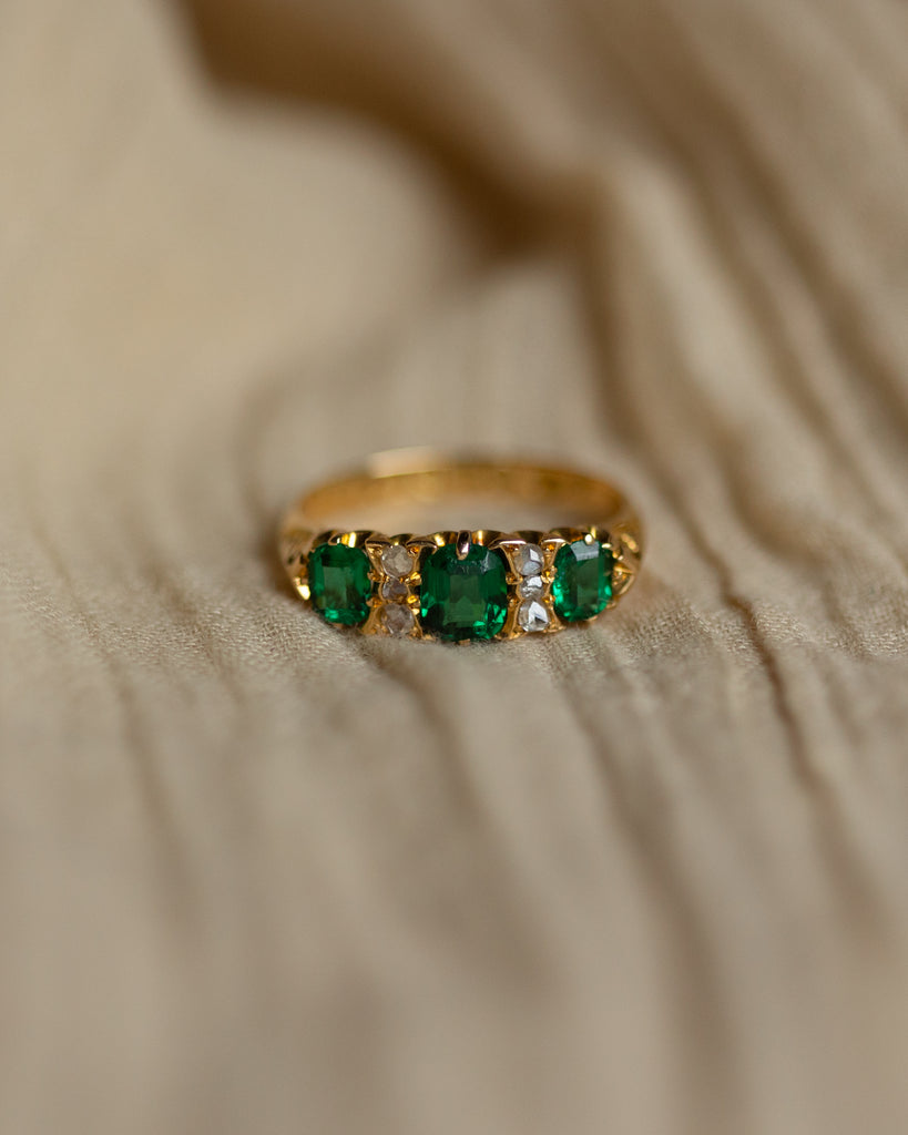 Regina 1903 Antique 18ct Gold Green Paste & Diamond Trilogy Ring