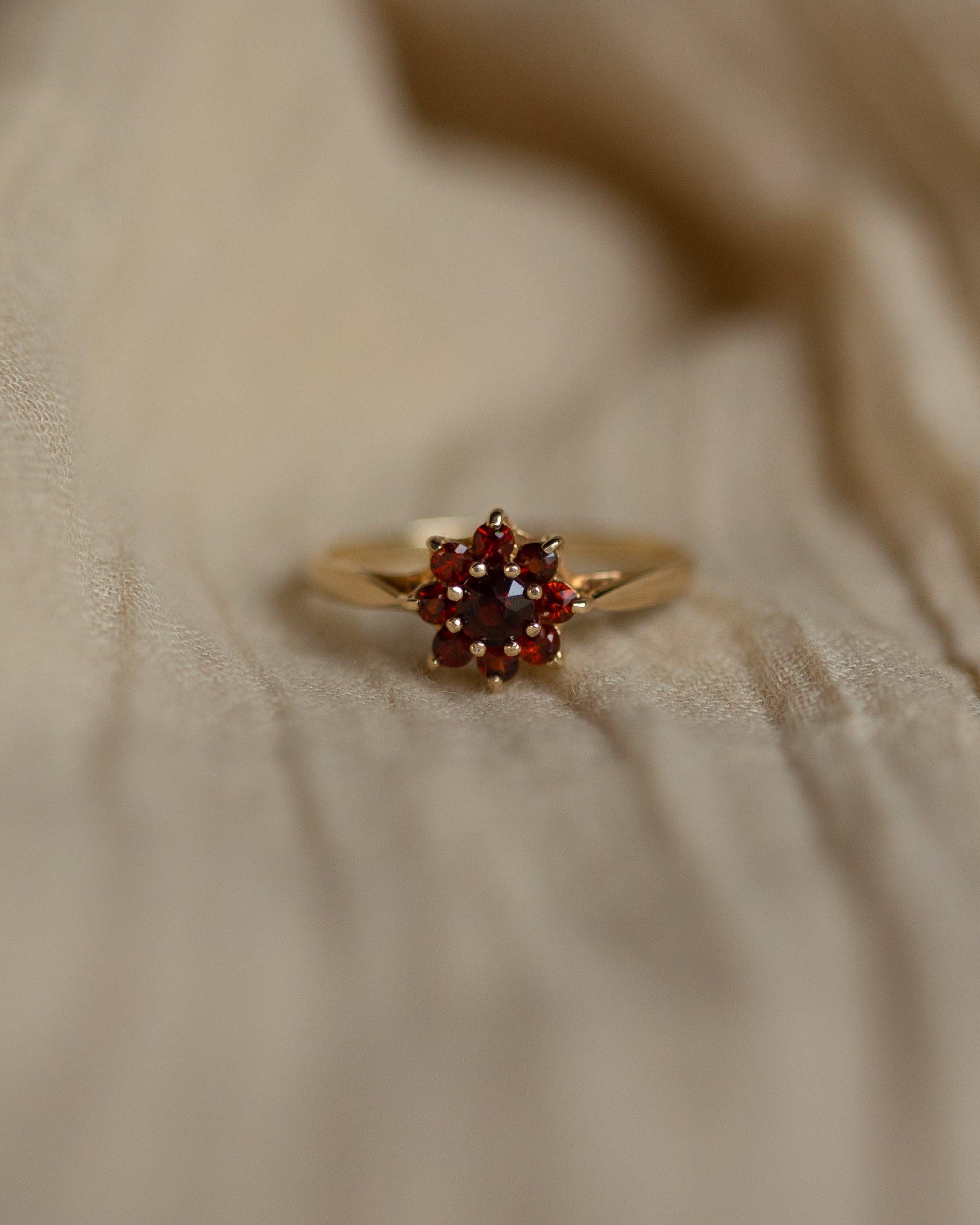 Posey 1972 Vintage 9ct Gold Garnet Cluster Ring
