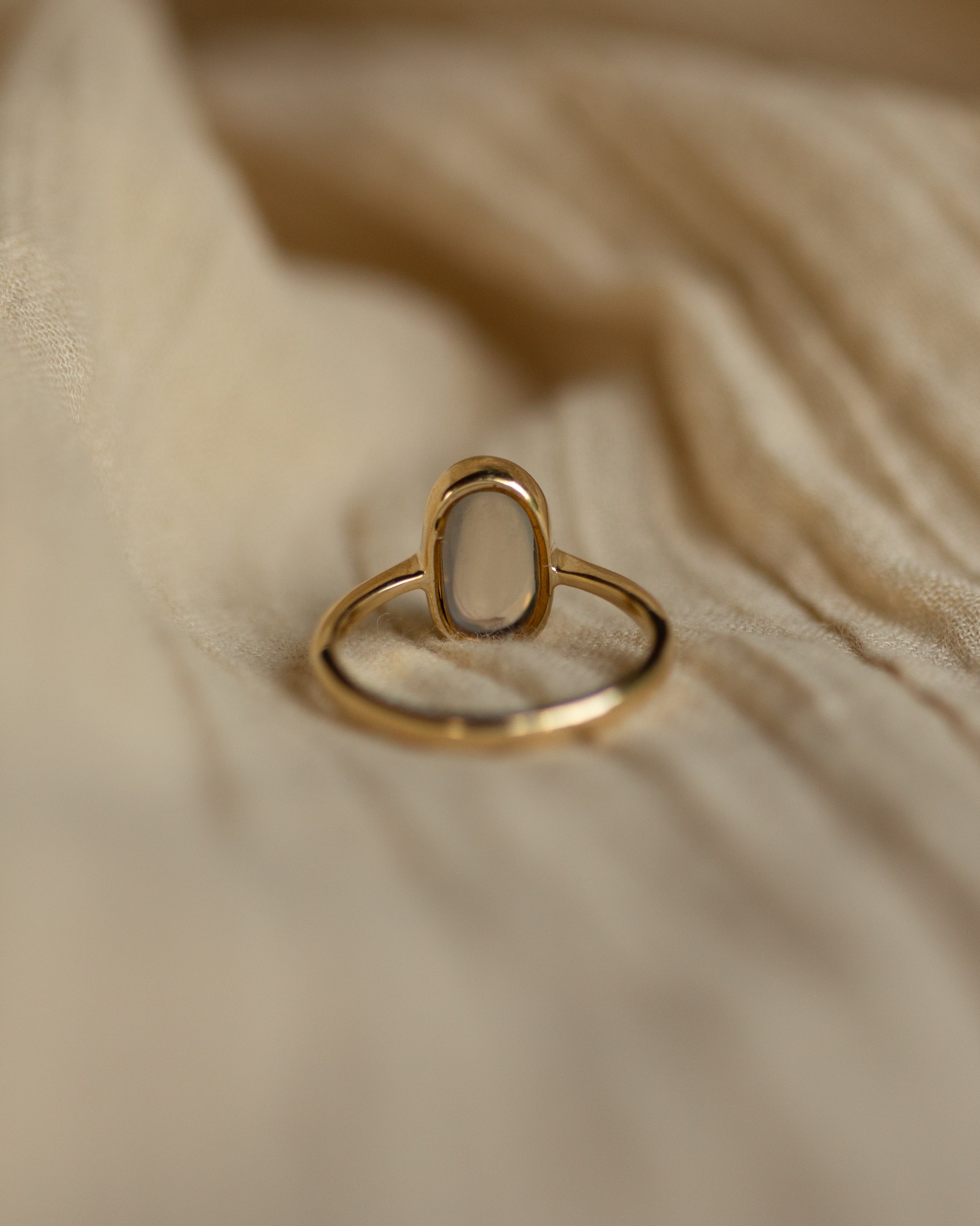 Birdie Vintage 9ct Gold Moonstone Single Stone Ring