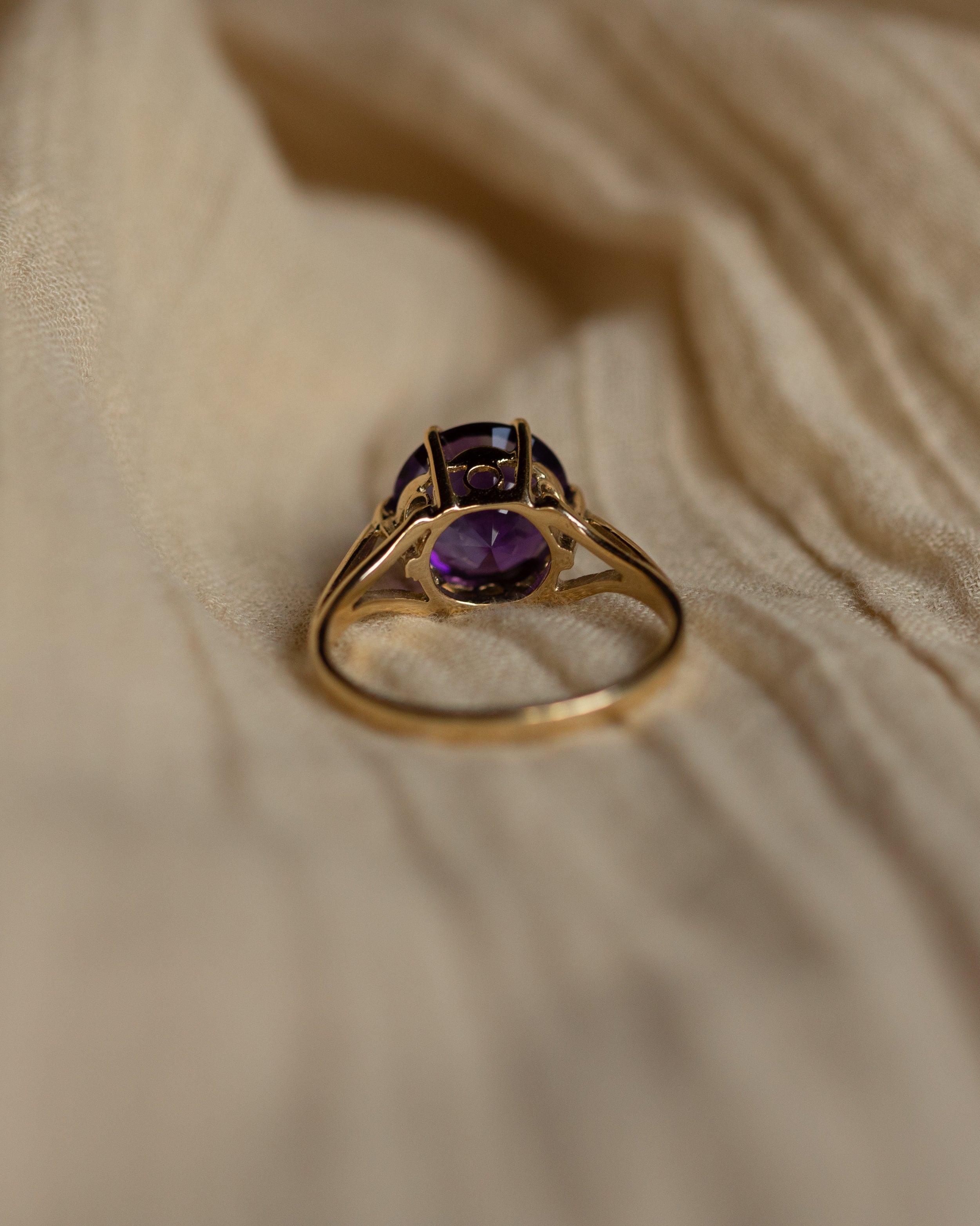 Mabel 1973 Vintage 9ct Gold Amethyst Single Stone Ring