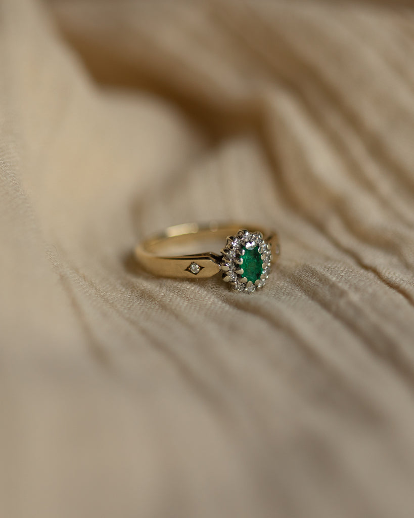 Iris Vintage 9ct Gold Emerald & Diamond Cluster Ring