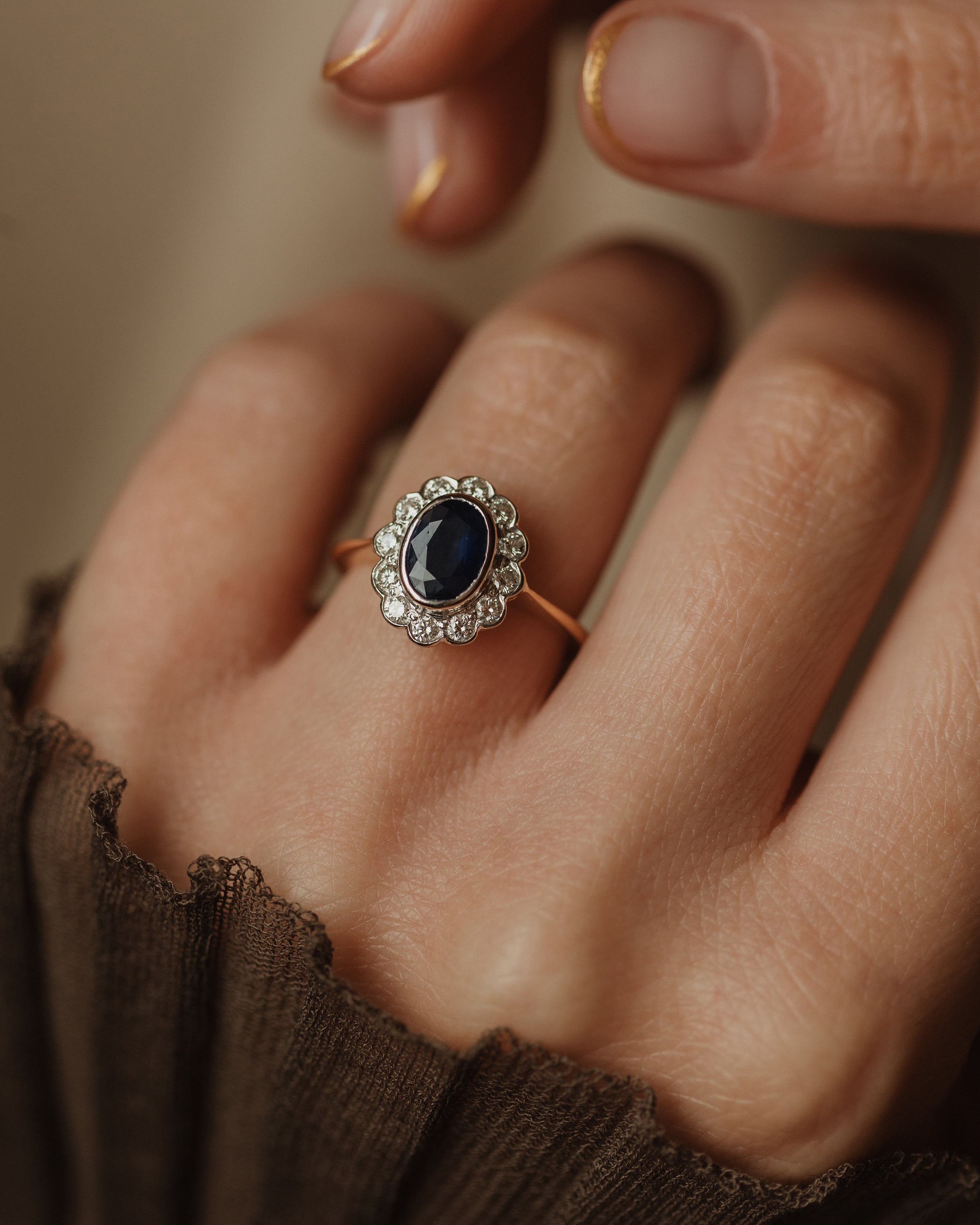 Eloise Vintage 18ct Gold Sapphire & Diamond Cluster Ring