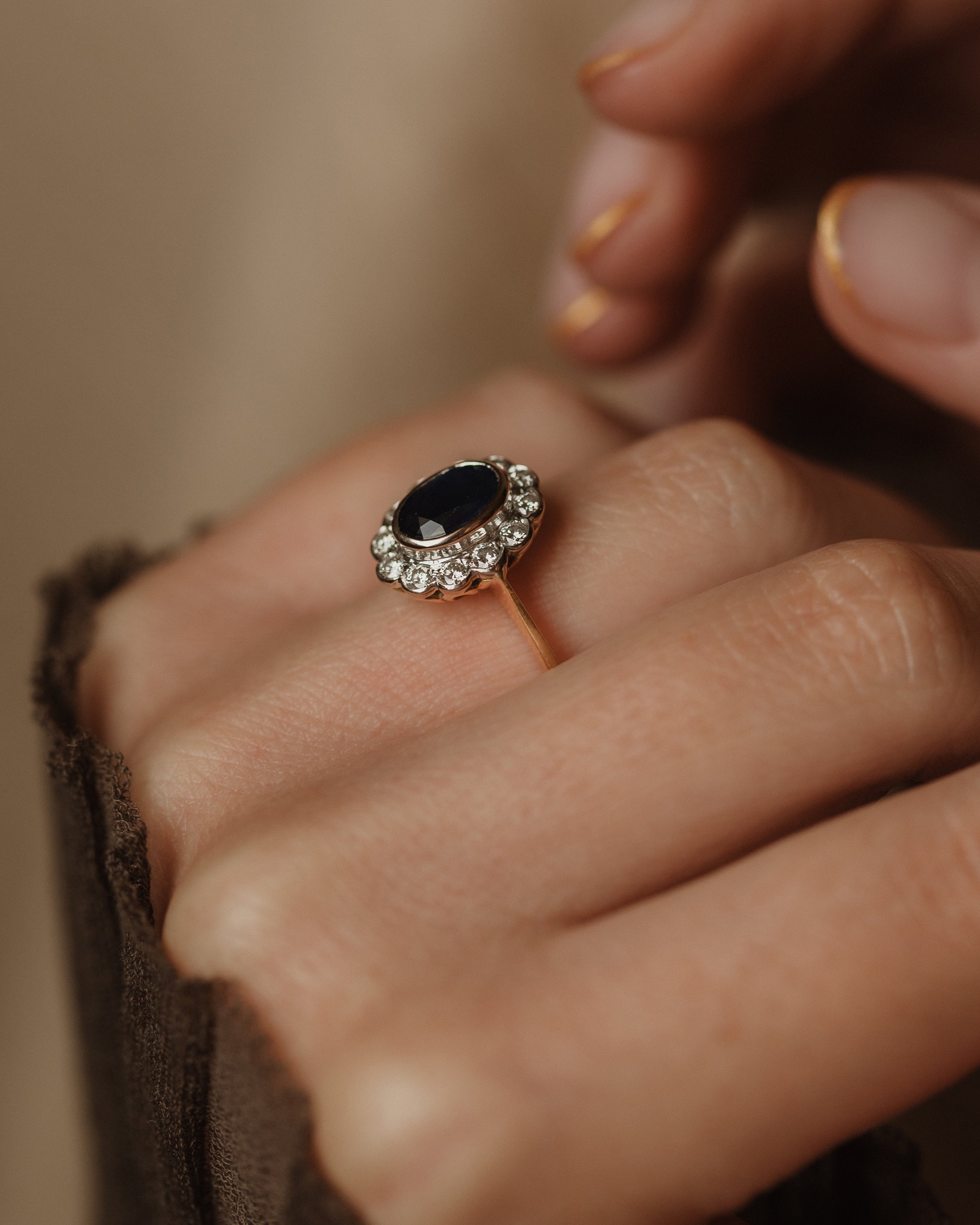 Eloise Vintage 18ct Gold Sapphire & Diamond Cluster Ring