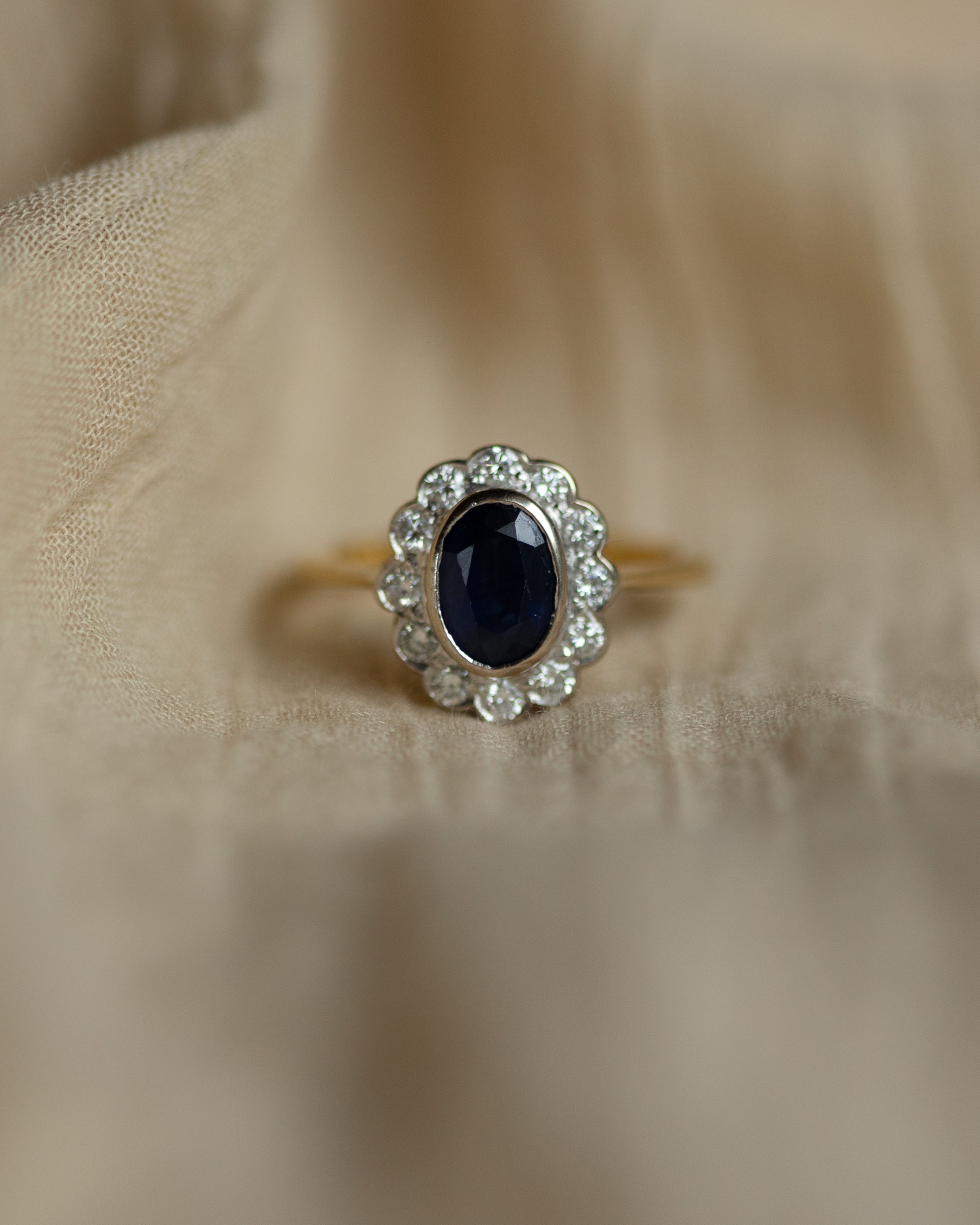 Eloise Vintage 18ct Gold Sapphire & Diamond Cluster Ring
