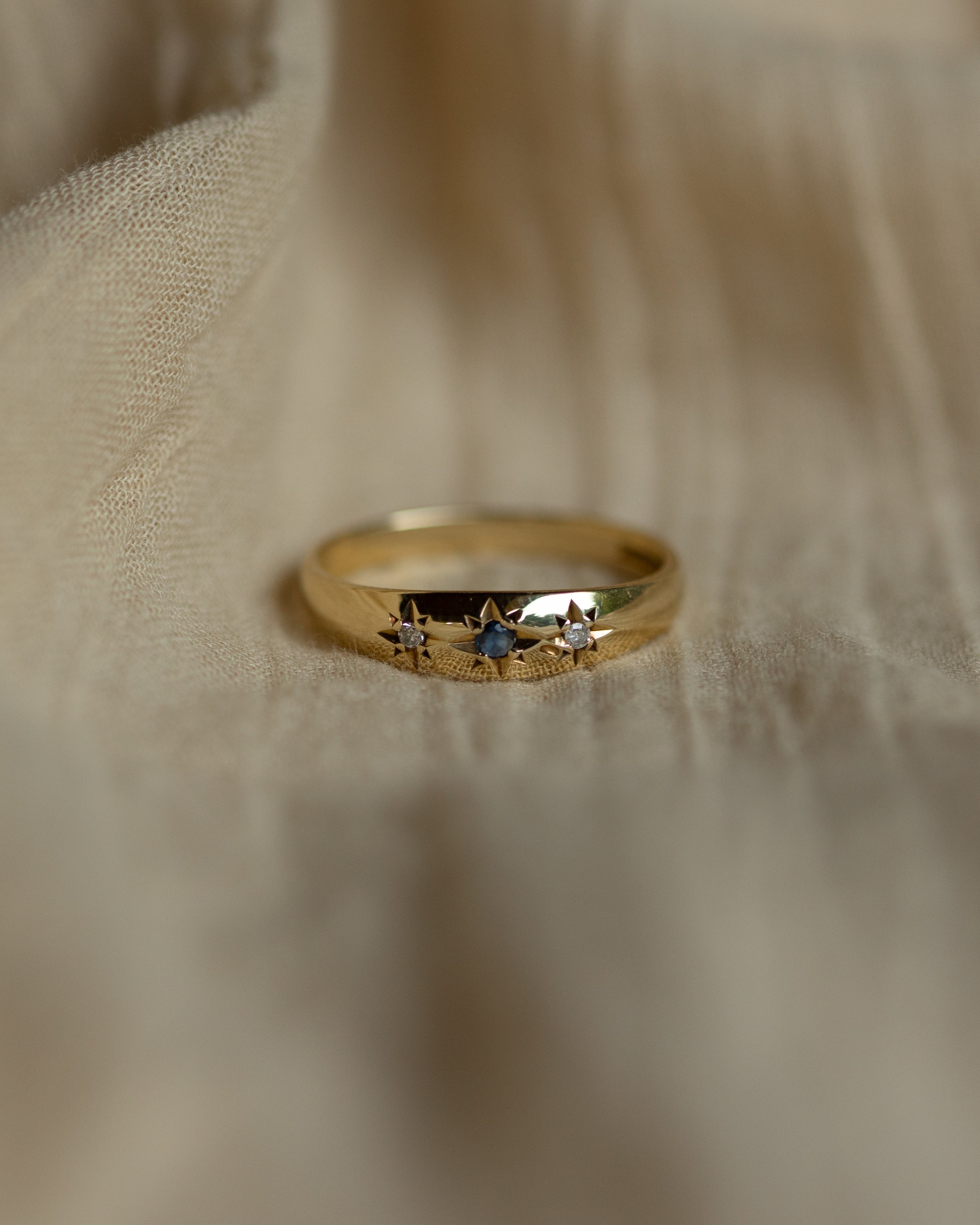Lufa Rings Lula 1993 Vintage 9ct Gold Sapphire & Diamond Trilogy Ring | Rock n Rose