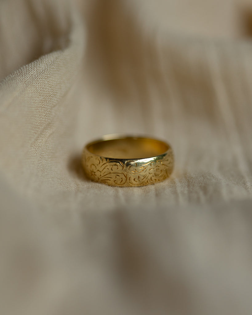 Rosemary 1977 Vintage 18ct Gold Floral Band Ring