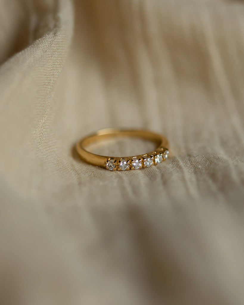 Isadora Vintage 18ct Gold Six Stone Diamond Ring
