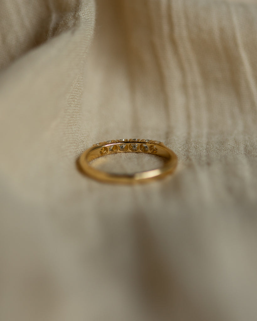 Isadora Vintage 18ct Gold Six Stone Diamond Ring
