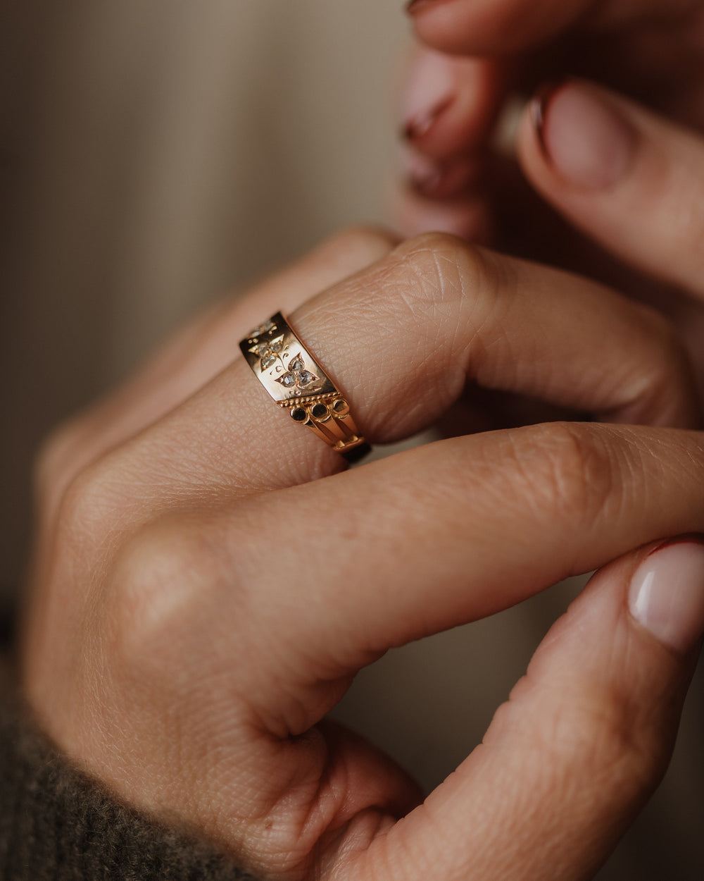 Florélie Antique 15ct Gold Botanical Diamond Band Ring