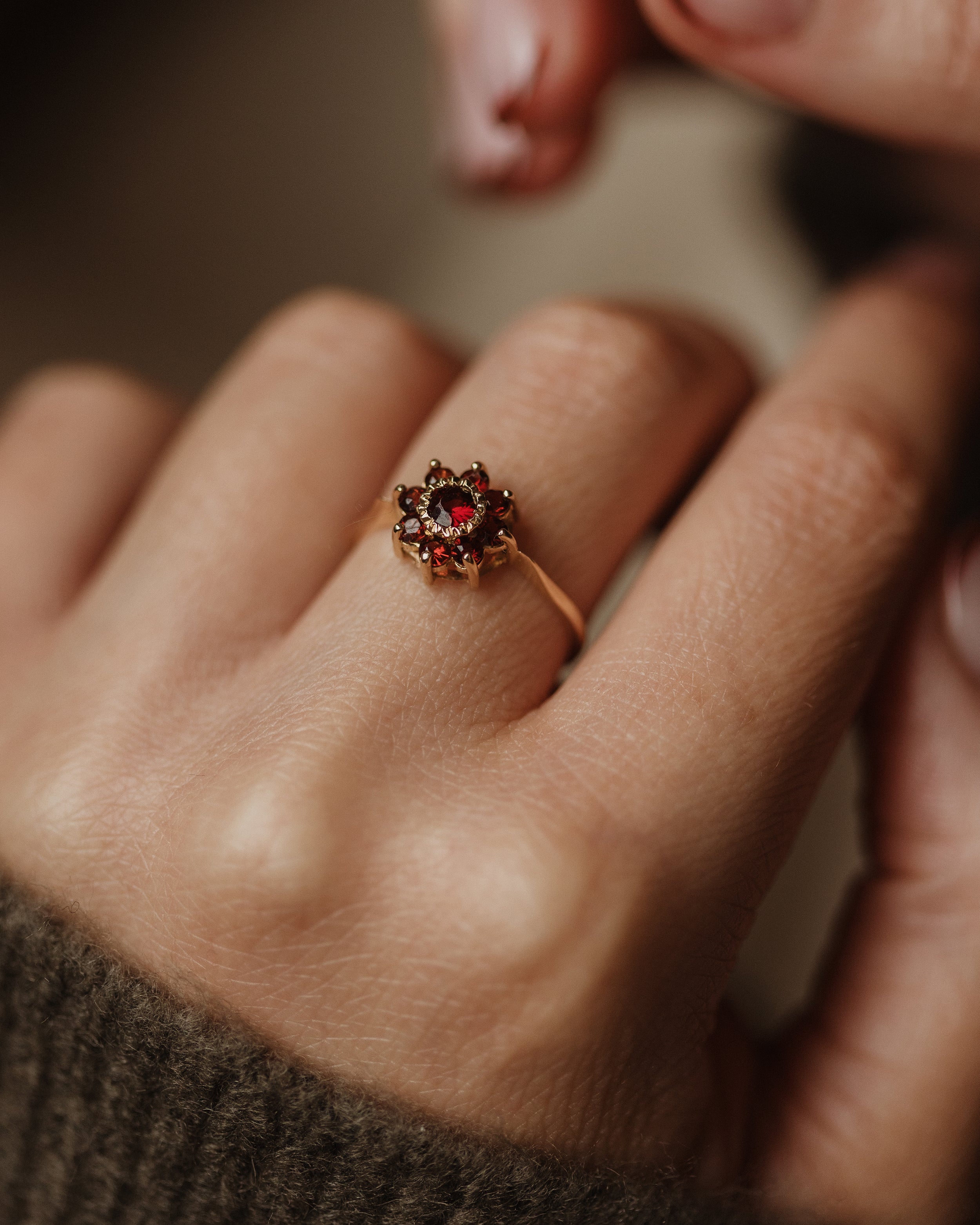 Edie 1975 Vintage 9ct Gold Garnet Cluster Ring