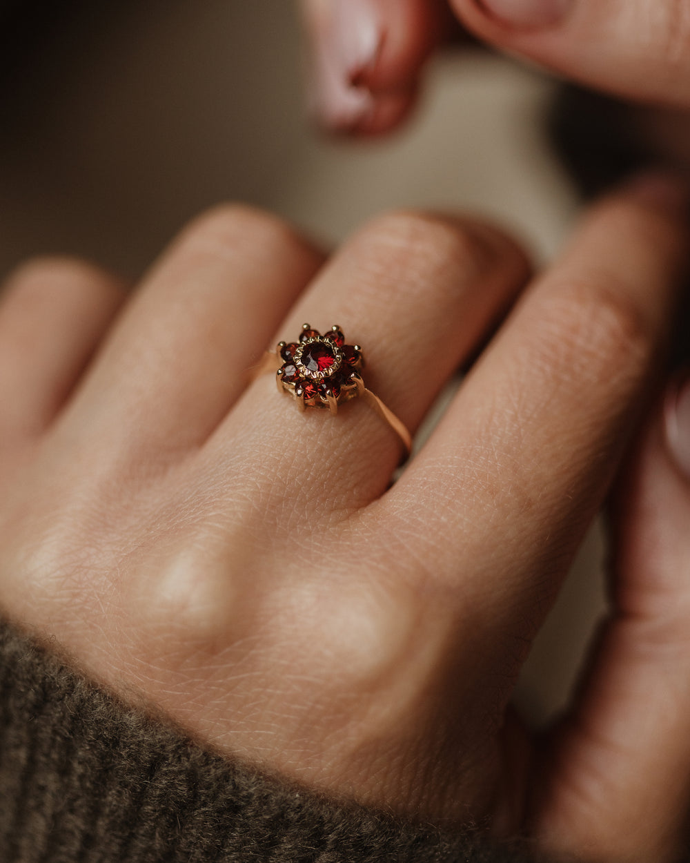 Edie 1975 Vintage 9ct Gold Garnet Cluster Ring