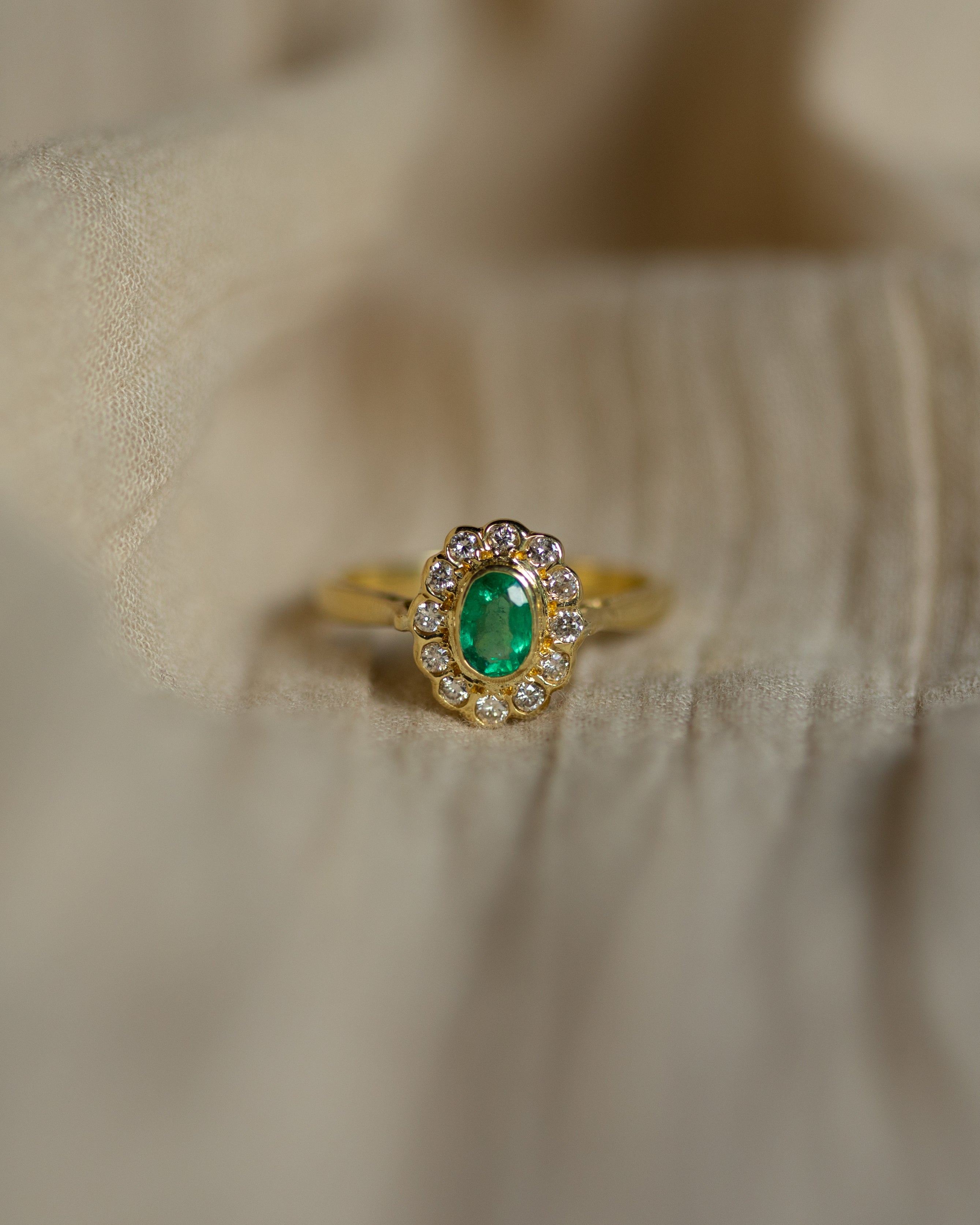 Colette 1990 Vintage 18ct Gold Emerald & Diamond Cluster Ring