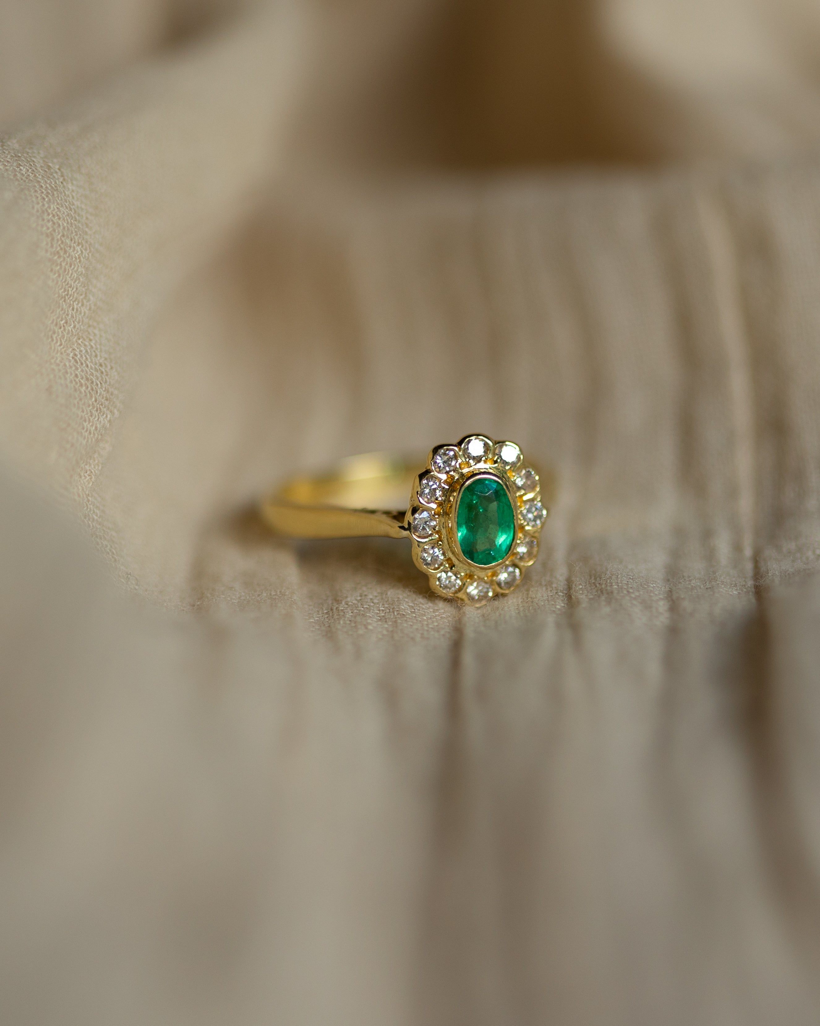 Colette 1990 Vintage 18ct Gold Emerald & Diamond Cluster Ring