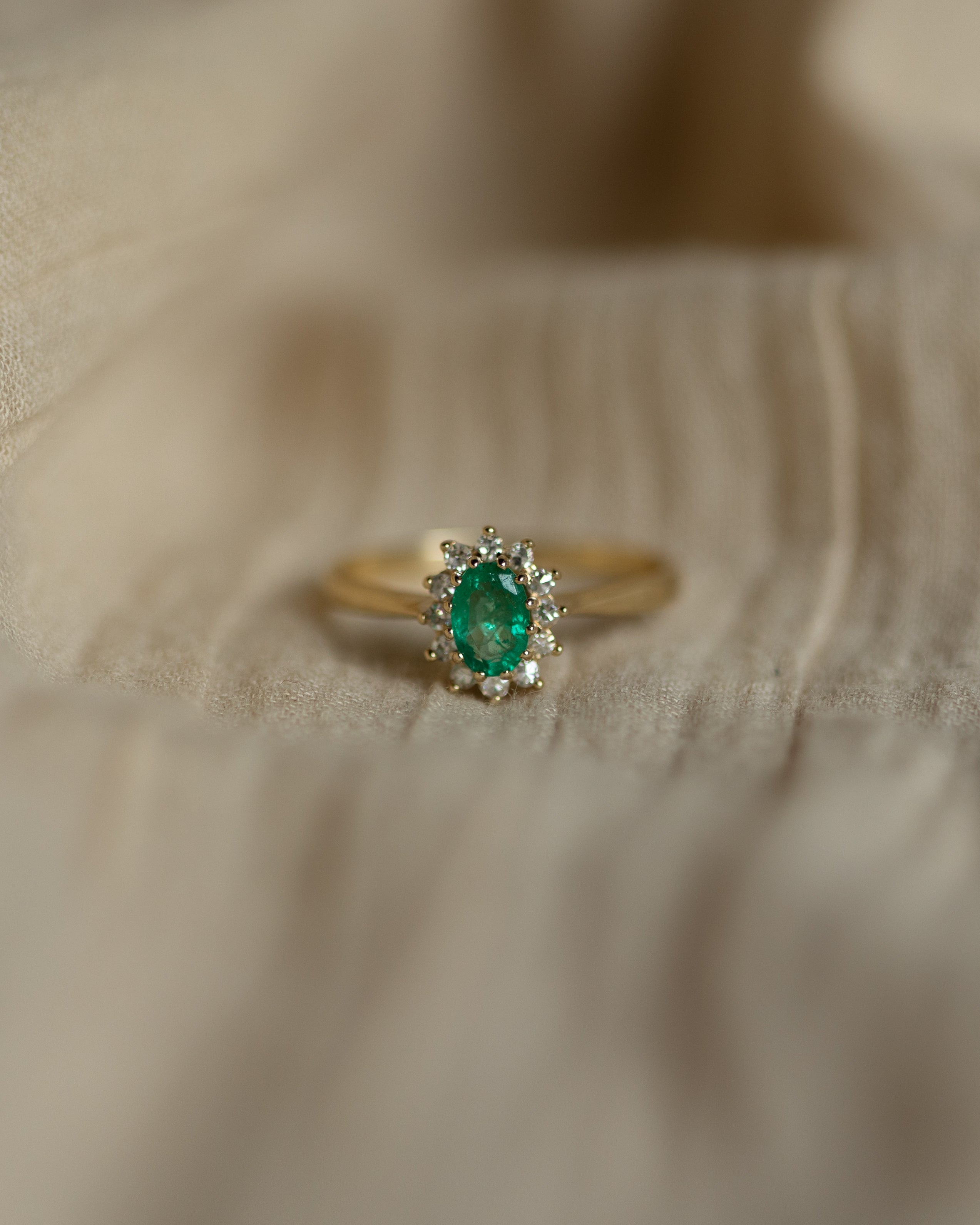 Odette 1989 Vintage 9ct Gold Emerald & Diamond Cluster Ring