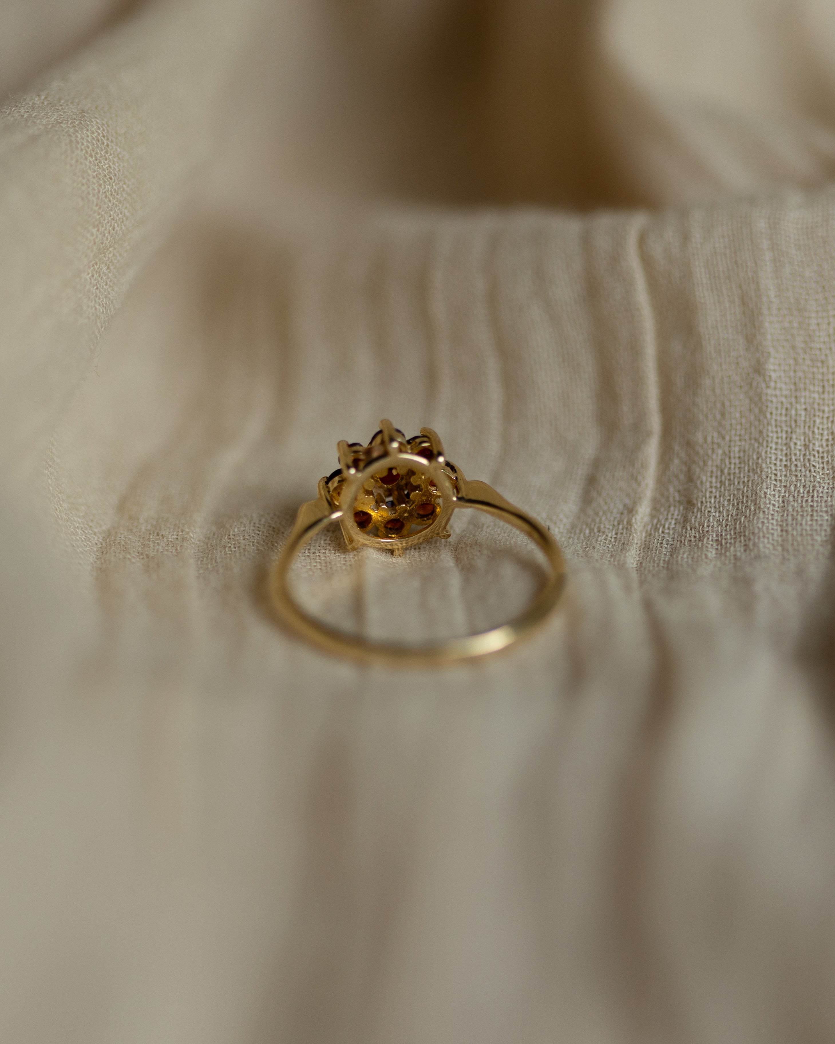 Edie 1975 Vintage 9ct Gold Garnet Cluster Ring