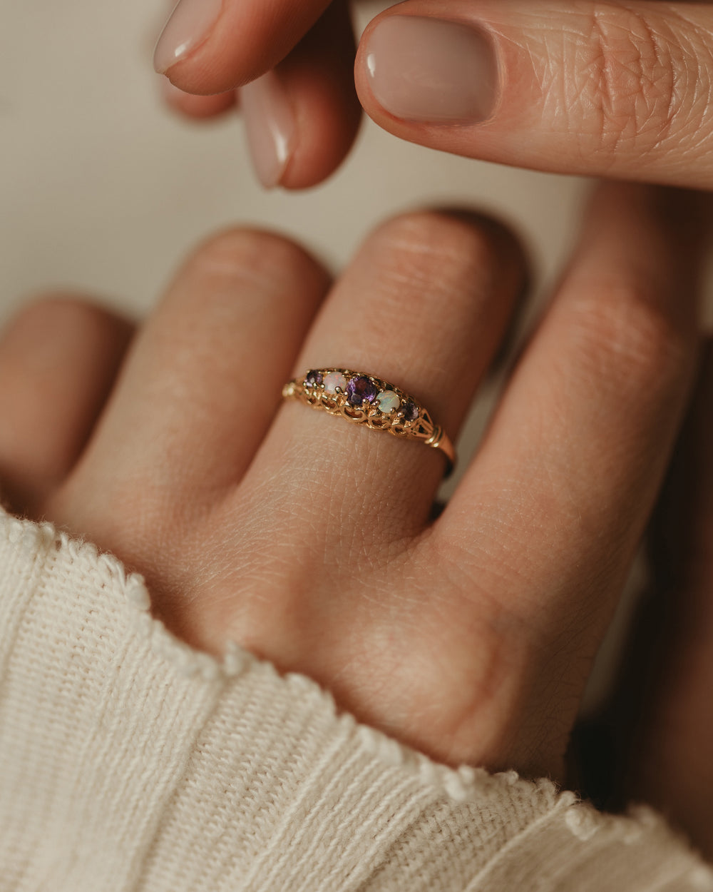 Joanna 1993 Vintage 9ct Gold Amethyst & Opal Five Stone Ring