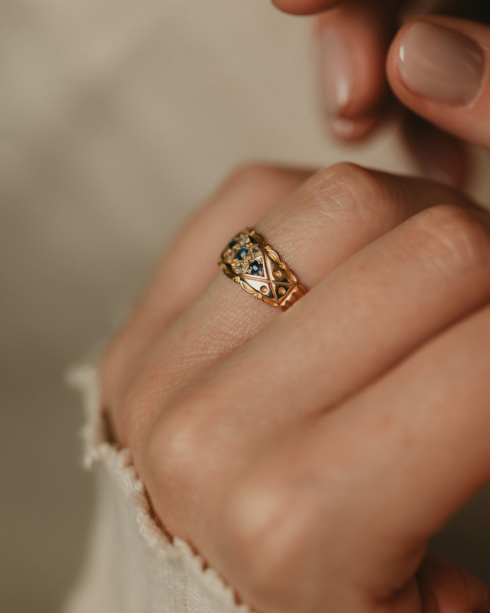 Roberta 1903 Antique 15ct Gold Sapphire & Diamond Ring