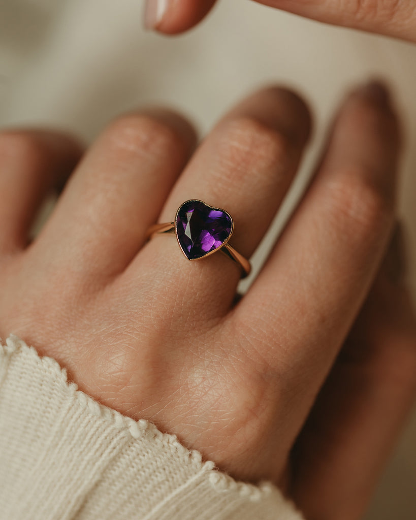 Ioana Vintage 9ct Gold Heart Shaped Amethyst Ring
